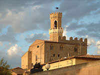 Volterra, Palazzo dei Priori 